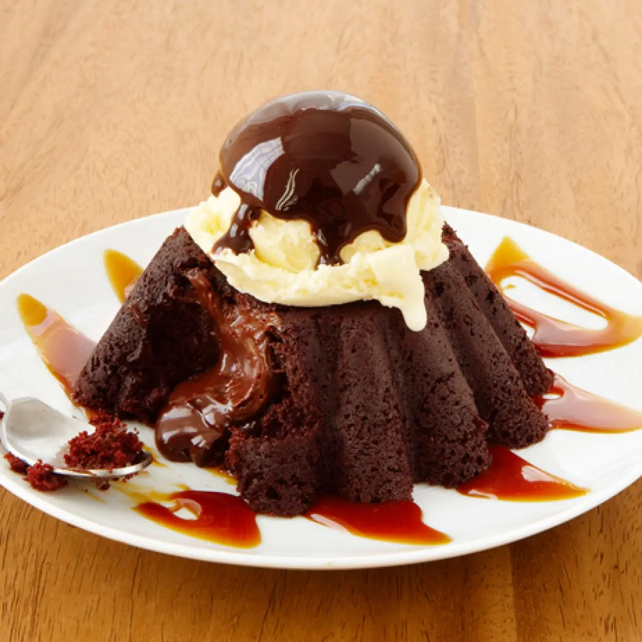 MOLTEN CHOCOLATE CAKE