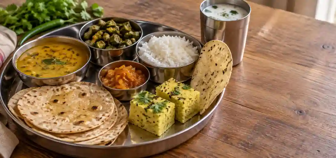 Gujarati Tiffin Service: What a Proper Rotli-Shaak-Dal-Bhaat Tiffin Includes